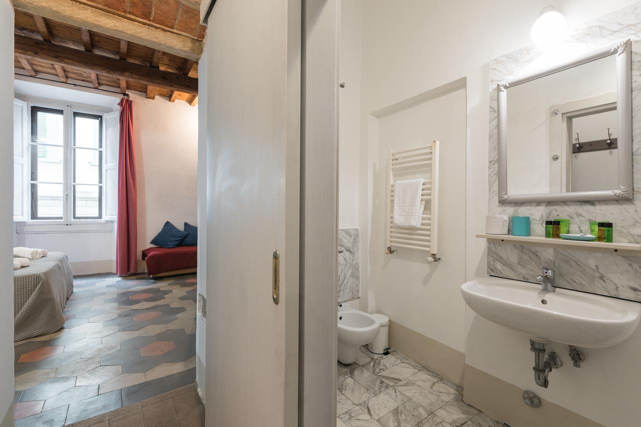 F7 - Santa Croce One Bedroom Flat For 2 Or 3 Guests فلورنس المظهر الخارجي الصورة