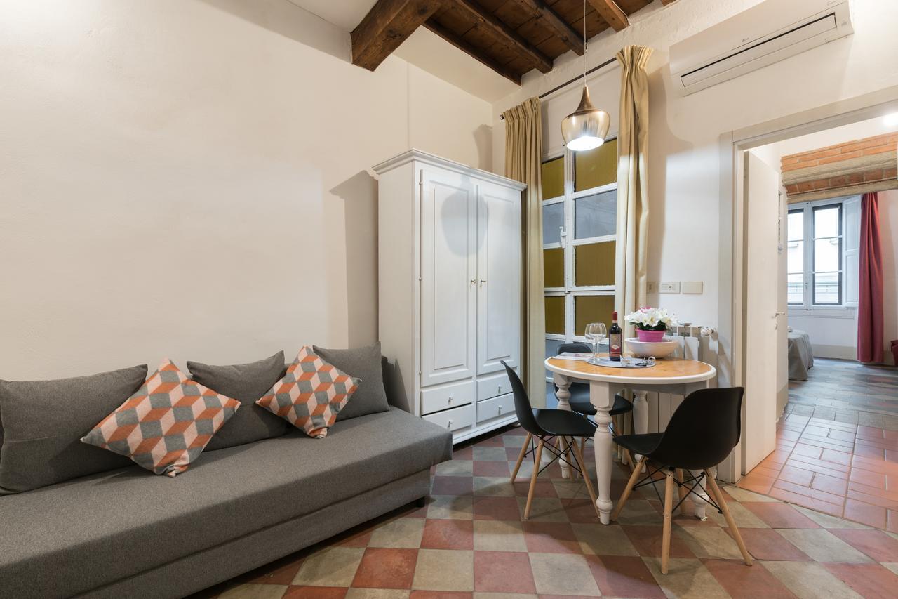 F7 - Santa Croce One Bedroom Flat For 2 Or 3 Guests فلورنس المظهر الخارجي الصورة